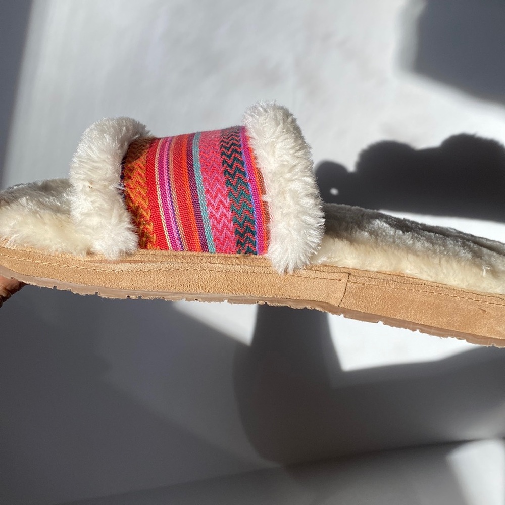 Slippers - Picture 5 of 5